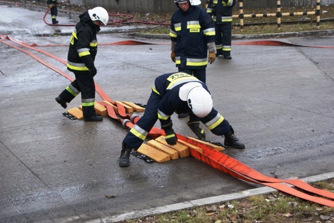 Ćwiczenia ratowniczo - gaśnicze w Stora Enso [18.11.2014] - zdjęcie #18 - eOstroleka.pl