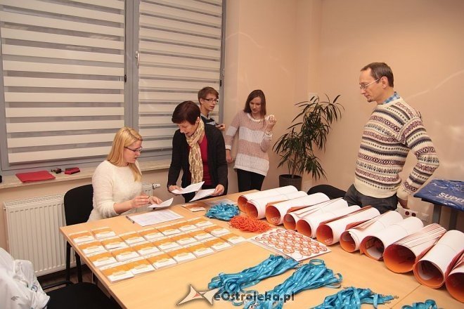 Liderzy MIS gotowi na kolejną zbiórkę żywności [26.11.2014] - zdjęcie #18 - eOstroleka.pl