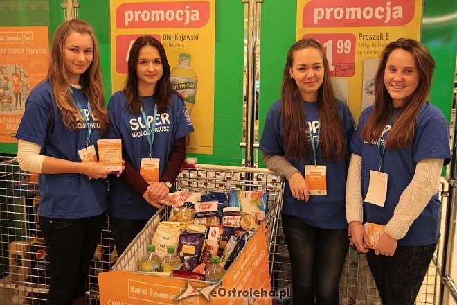 Ostrołęka: Ruszyła świąteczna zbiórka żywności [28.11.2014] - zdjęcie #1 - eOstroleka.pl