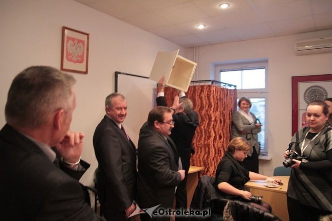 I sesja rady powiatu ostrołęckiego [28.11.2014] - zdjęcie #49 - eOstroleka.pl