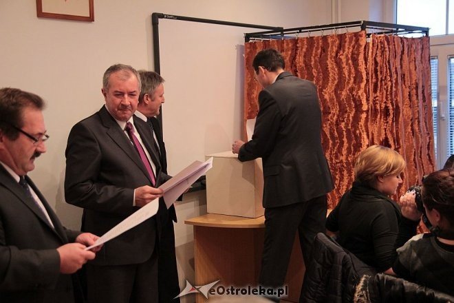 I sesja rady powiatu ostrołęckiego [28.11.2014] - zdjęcie #46 - eOstroleka.pl