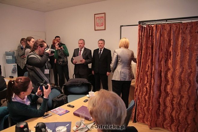 I sesja rady powiatu ostrołęckiego [28.11.2014] - zdjęcie #44 - eOstroleka.pl