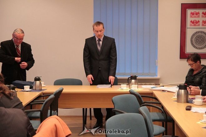 I sesja rady powiatu ostrołęckiego [28.11.2014] - zdjęcie #40 - eOstroleka.pl