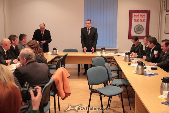 I sesja rady powiatu ostrołęckiego [28.11.2014] - zdjęcie #39 - eOstroleka.pl