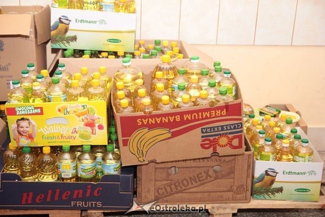 Świąteczna Zbiórka Żywności: Niemal 4,5 tony pierwszego dnia [28.11.2014] - zdjęcie #11 - eOstroleka.pl