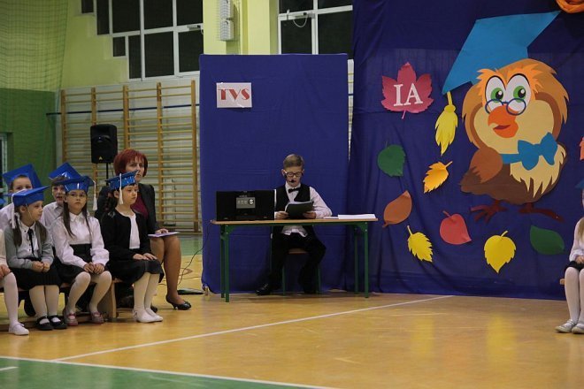 Pasowanie na pierwszaka w Szkole Podstawowej w Rzekuniu [28.11.2014] - zdjęcie #8 - eOstroleka.pl
