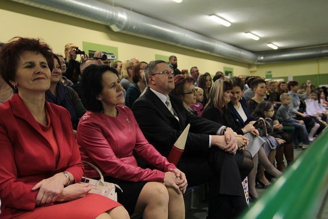 Pasowanie na pierwszaka w Szkole Podstawowej w Rzekuniu [28.11.2014] - zdjęcie #10 - eOstroleka.pl