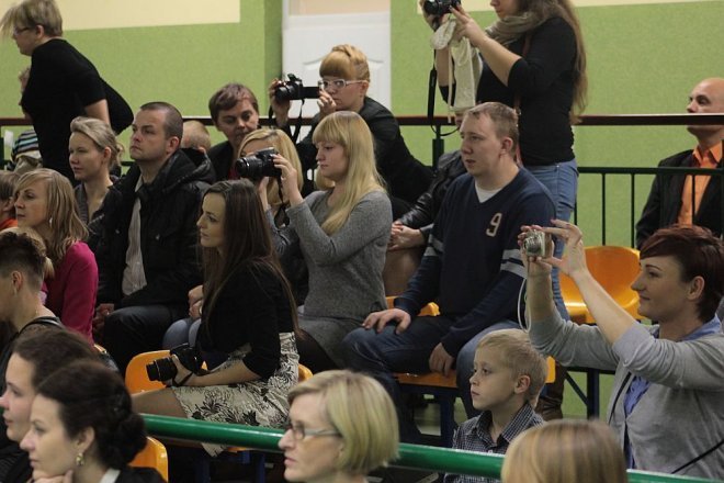 Pasowanie na pierwszaka w Szkole Podstawowej w Rzekuniu [28.11.2014] - zdjęcie #56 - eOstroleka.pl