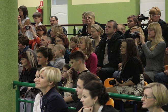 Pasowanie na pierwszaka w Szkole Podstawowej w Rzekuniu [28.11.2014] - zdjęcie #57 - eOstroleka.pl
