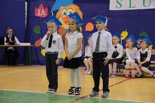 Pasowanie na pierwszaka w Szkole Podstawowej w Rzekuniu [28.11.2014] - zdjęcie #92 - eOstroleka.pl