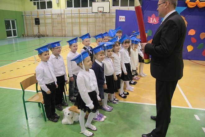 Pasowanie na pierwszaka w Szkole Podstawowej w Rzekuniu [28.11.2014] - zdjęcie #51 - eOstroleka.pl