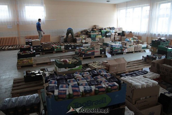 Świąteczna Zbiórka Żywności 2014 [ZDJĘCIA] - zdjęcie #14 - eOstroleka.pl