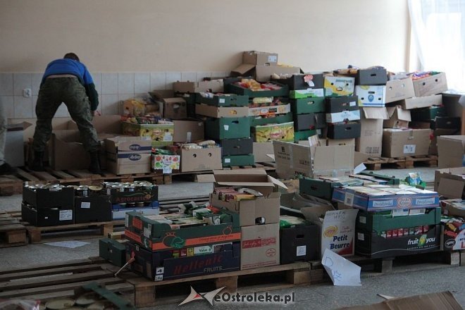Świąteczna Zbiórka Żywności 2014 [ZDJĘCIA] - zdjęcie #13 - eOstroleka.pl