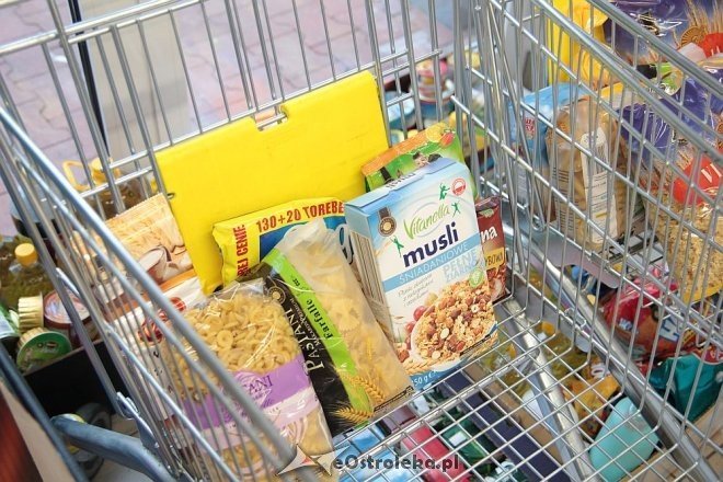 Świąteczna Zbiórka Żywności 2014 [ZDJĘCIA] - zdjęcie #2 - eOstroleka.pl