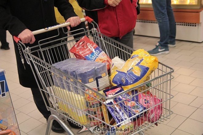 Świąteczna Zbiórka Żywności 2014 - podsumowanie - zdjęcie #12 - eOstroleka.pl