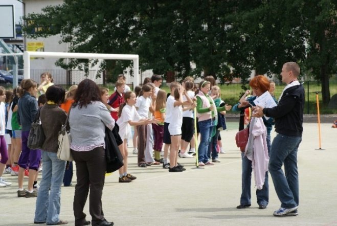 Dzień Dziecka w SP 10 (01.06.09) - zdjęcie #24 - eOstroleka.pl
