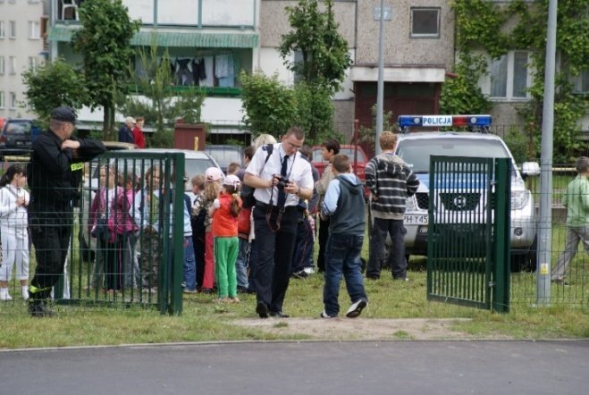 Dzień Dziecka w SP 10 (01.06.09) - zdjęcie #16 - eOstroleka.pl