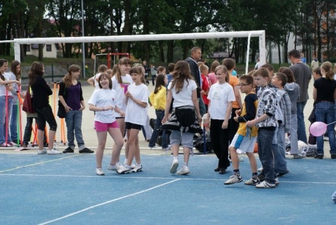 Dzień Dziecka w SP 10 (01.06.09) - zdjęcie #14 - eOstroleka.pl
