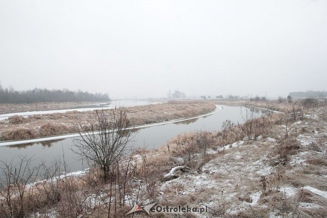Narew w górnym biegu zamarzła. Z pomocą rusza wojsko [04.12.2014] - zdjęcie #8 - eOstroleka.pl