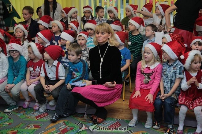 Mikołaj u przedszkolaków z „miejskiej” szesnastki [05.12.2014] - zdjęcie #20 - eOstroleka.pl
