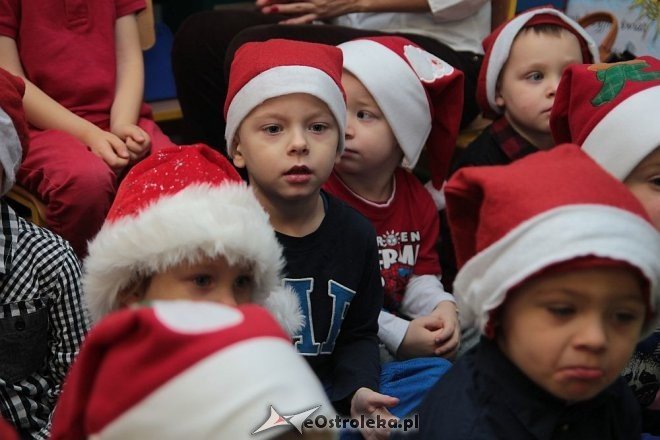 Mikołaj u przedszkolaków z „miejskiej” szesnastki [05.12.2014] - zdjęcie #26 - eOstroleka.pl