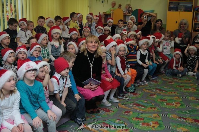 Mikołaj u przedszkolaków z „miejskiej” szesnastki [05.12.2014] - zdjęcie #41 - eOstroleka.pl