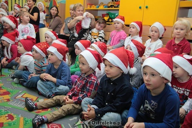 Mikołaj u przedszkolaków z „miejskiej” szesnastki [05.12.2014] - zdjęcie #58 - eOstroleka.pl