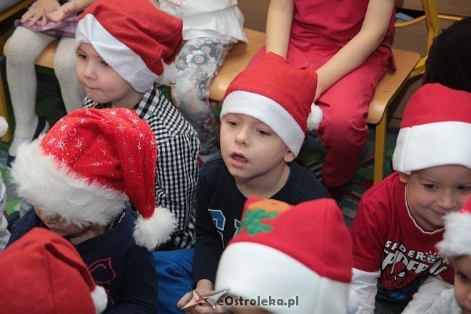 Mikołaj u przedszkolaków z „miejskiej” szesnastki [05.12.2014] - zdjęcie #68 - eOstroleka.pl