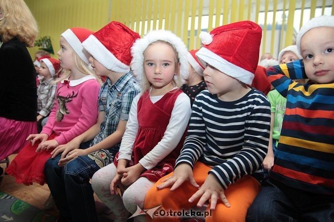 Mikołaj u przedszkolaków z „miejskiej” szesnastki [05.12.2014] - zdjęcie #72 - eOstroleka.pl