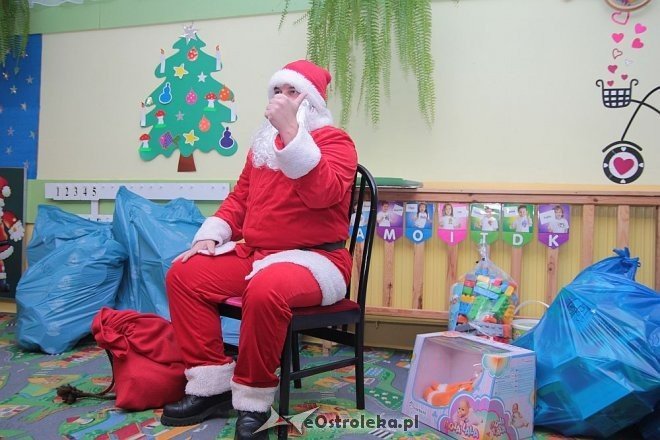 Mikołaj u przedszkolaków z „miejskiej” szesnastki [05.12.2014] - zdjęcie #20 - eOstroleka.pl
