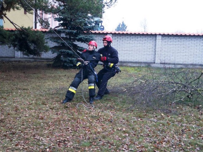 Ostrołęka: Strażackie szkolenia w ratownictwie wysokościowym [06.12.2014] - zdjęcie #4 - eOstroleka.pl