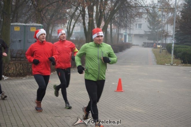 Mikołajkowy bieg dla Dobrusi Napiórkowskiej [07.12.2014] - zdjęcie #40 - eOstroleka.pl