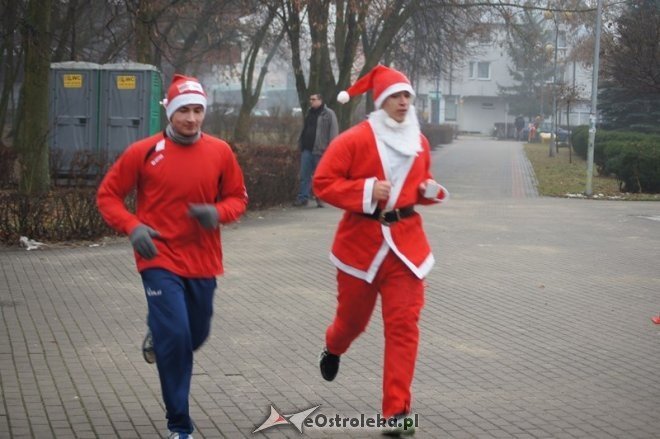 Mikołajkowy bieg dla Dobrusi Napiórkowskiej [07.12.2014] - zdjęcie #34 - eOstroleka.pl
