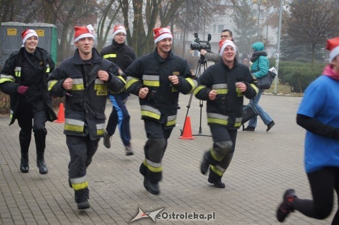 Mikołajkowy bieg dla Dobrusi Napiórkowskiej [07.12.2014] - zdjęcie #26 - eOstroleka.pl