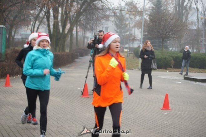 Mikołajkowy bieg dla Dobrusi Napiórkowskiej [07.12.2014] - zdjęcie #22 - eOstroleka.pl