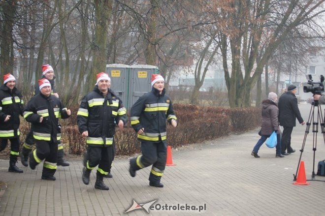Mikołajkowy bieg dla Dobrusi Napiórkowskiej [07.12.2014] - zdjęcie #9 - eOstroleka.pl