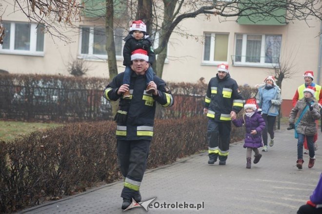 Mikołajkowy bieg dla Dobrusi Napiórkowskiej [07.12.2014] - zdjęcie #2 - eOstroleka.pl