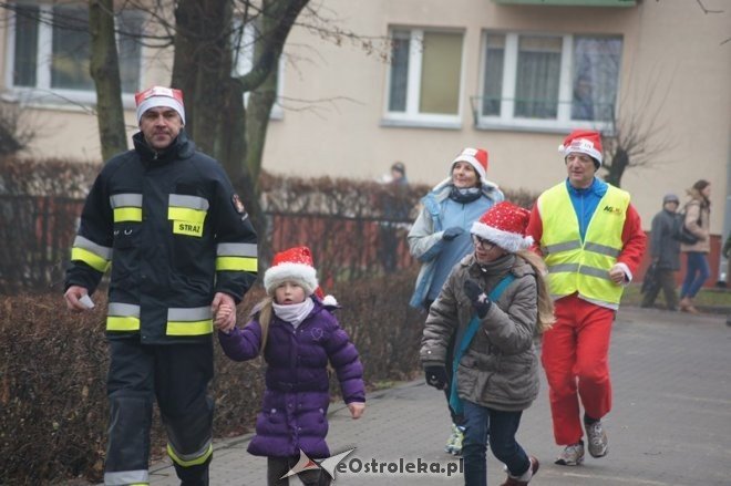 Mikołajkowy bieg dla Dobrusi Napiórkowskiej [07.12.2014] - zdjęcie #1 - eOstroleka.pl