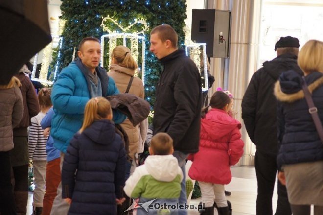 Mikołajki w Galerii Bursztynowej [07.12.2014] - zdjęcie #2 - eOstroleka.pl
