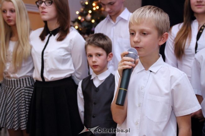 Wigilijne spotkanie z rodzinami zastępczymi w „Korczakówce” [12.12.2014] - zdjęcie #13 - eOstroleka.pl