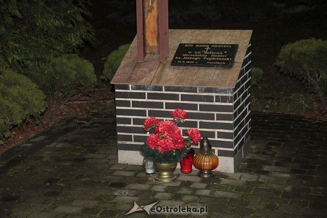 Ostrołęczanie oddali hołd poległy w stanie wojennym rodakom [13.12.2014] - zdjęcie #22 - eOstroleka.pl