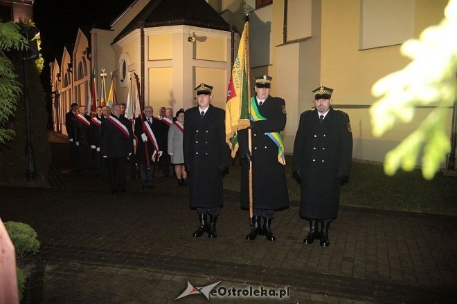 Ostrołęczanie oddali hołd poległy w stanie wojennym rodakom [13.12.2014] - zdjęcie #19 - eOstroleka.pl