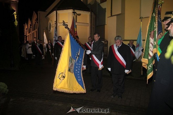 Ostrołęczanie oddali hołd poległy w stanie wojennym rodakom [13.12.2014] - zdjęcie #16 - eOstroleka.pl