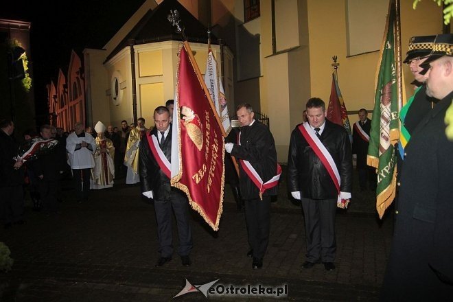 Ostrołęczanie oddali hołd poległy w stanie wojennym rodakom [13.12.2014] - zdjęcie #14 - eOstroleka.pl