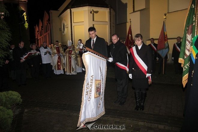 Ostrołęczanie oddali hołd poległy w stanie wojennym rodakom [13.12.2014] - zdjęcie #12 - eOstroleka.pl
