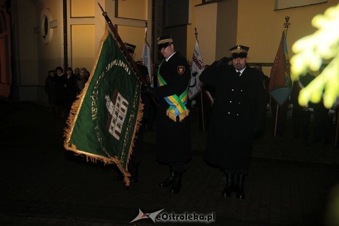 Ostrołęczanie oddali hołd poległy w stanie wojennym rodakom [13.12.2014] - zdjęcie #2 - eOstroleka.pl
