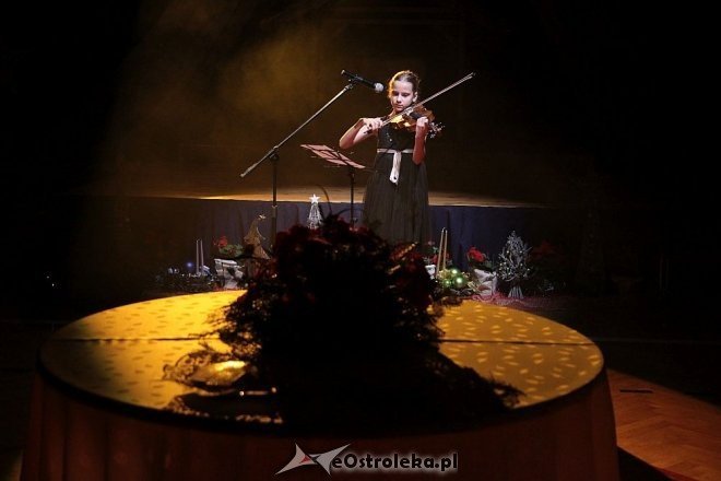 Betlejem ostrołęckiej Dziesiątki [15.12.2014] - zdjęcie #109 - eOstroleka.pl