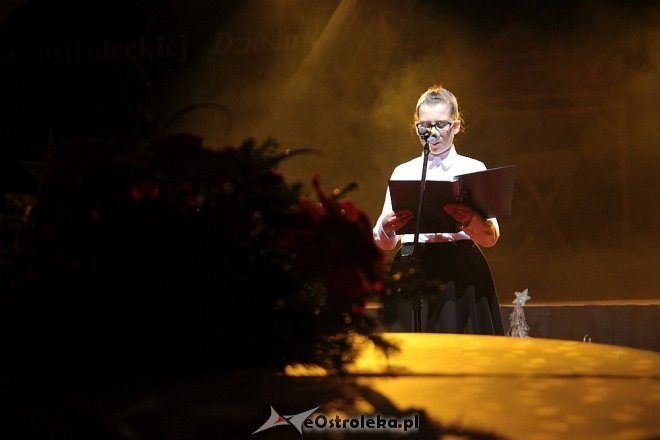 Betlejem ostrołęckiej Dziesiątki [15.12.2014] - zdjęcie #16 - eOstroleka.pl