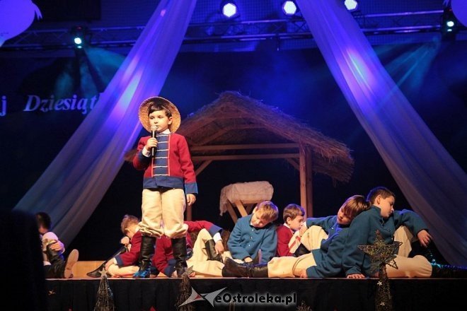 Betlejem ostrołęckiej Dziesiątki [15.12.2014] - zdjęcie #74 - eOstroleka.pl