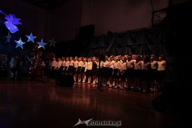 Betlejem ostrołęckiej Dziesiątki [15.12.2014] - zdjęcie #62 - eOstroleka.pl